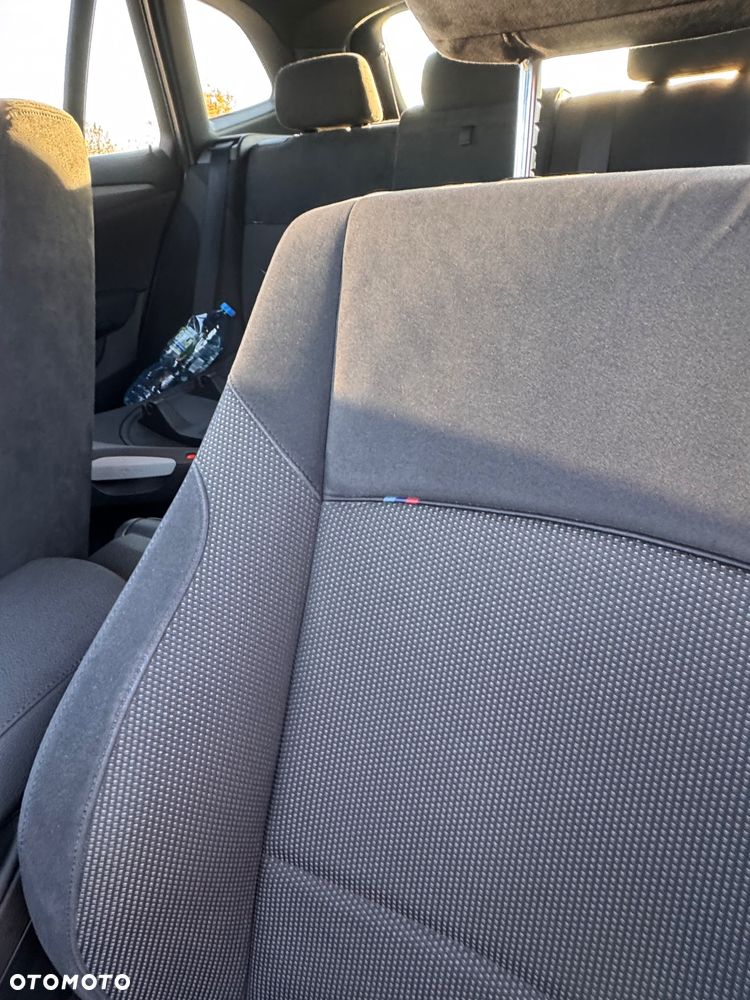 BMW X1 sDrive18d - 14