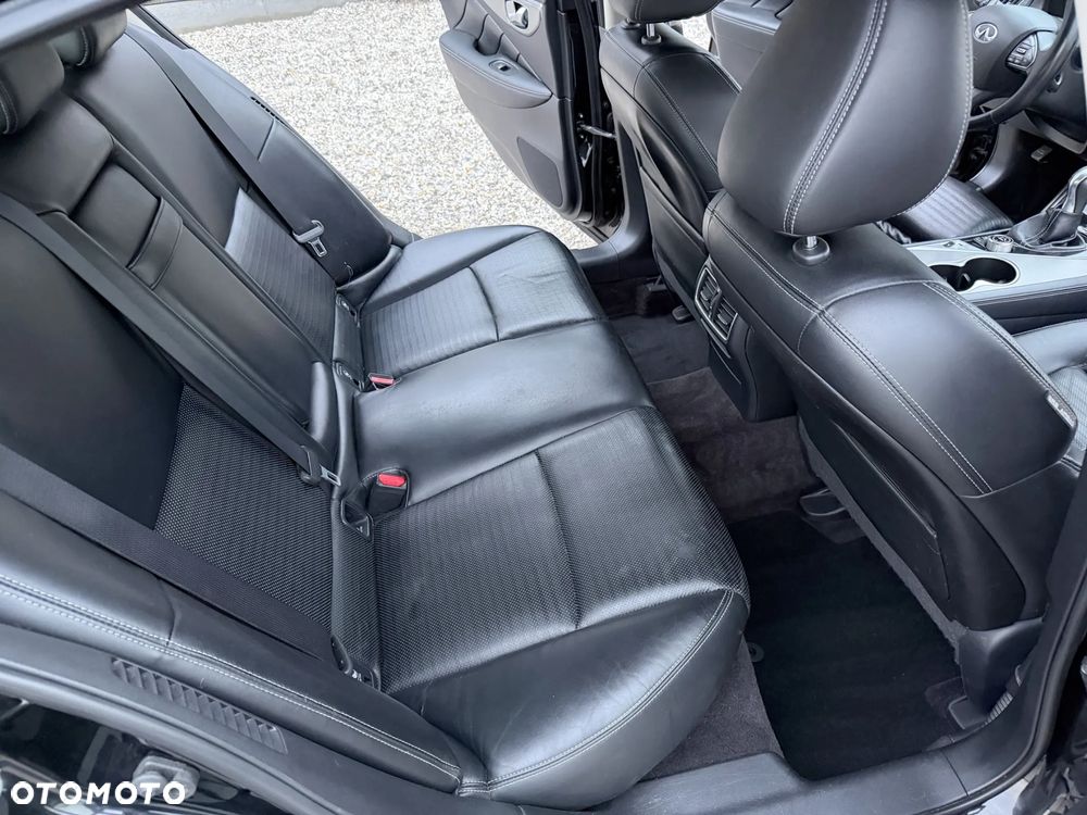 Infiniti Q50 AWD - 8