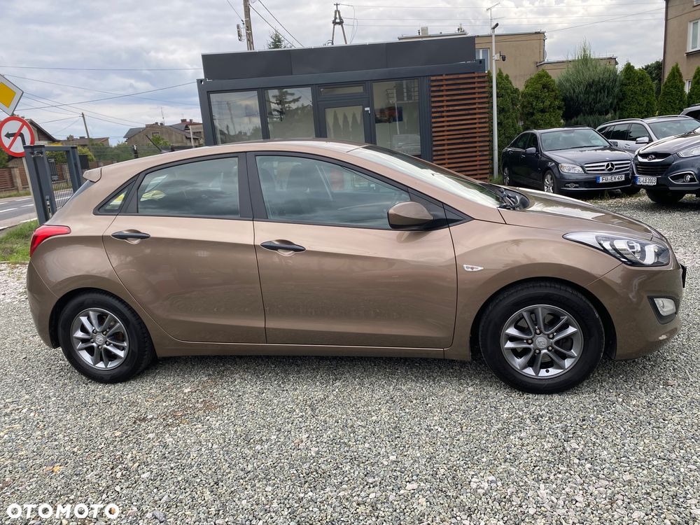 Hyundai i30 1.4 Fifa World Cup Edition - 16