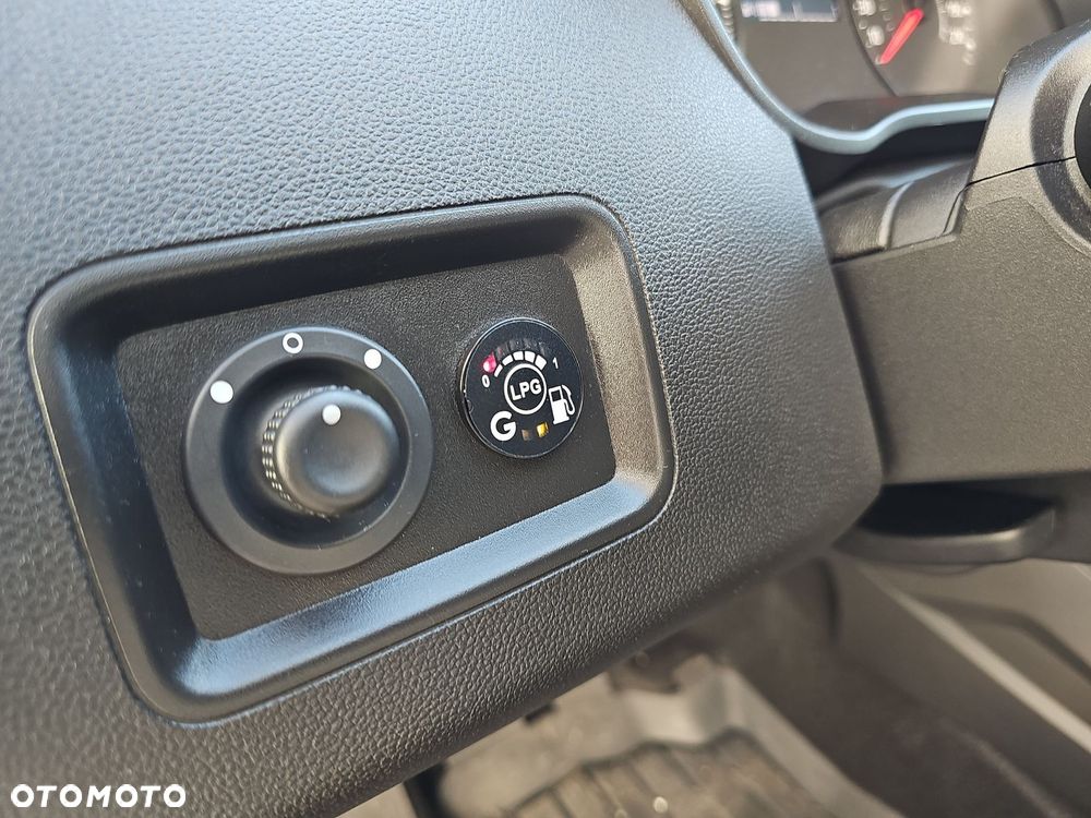 Dacia Duster 1.6 SCe Comfort - 20
