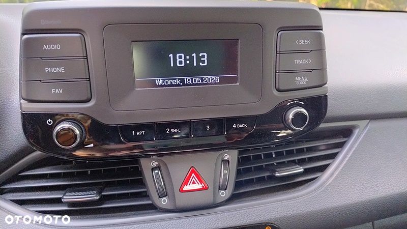 Hyundai i30 1.5 DPI Classic + - 7