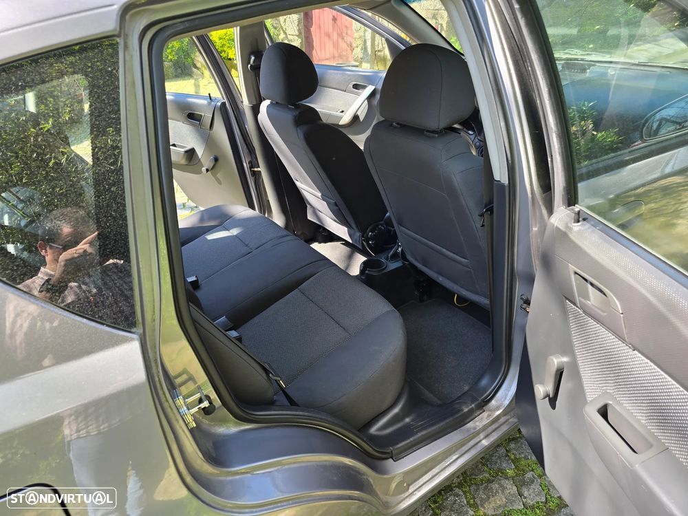 Chevrolet Aveo 1.2 LS Bi-Fuel - 11