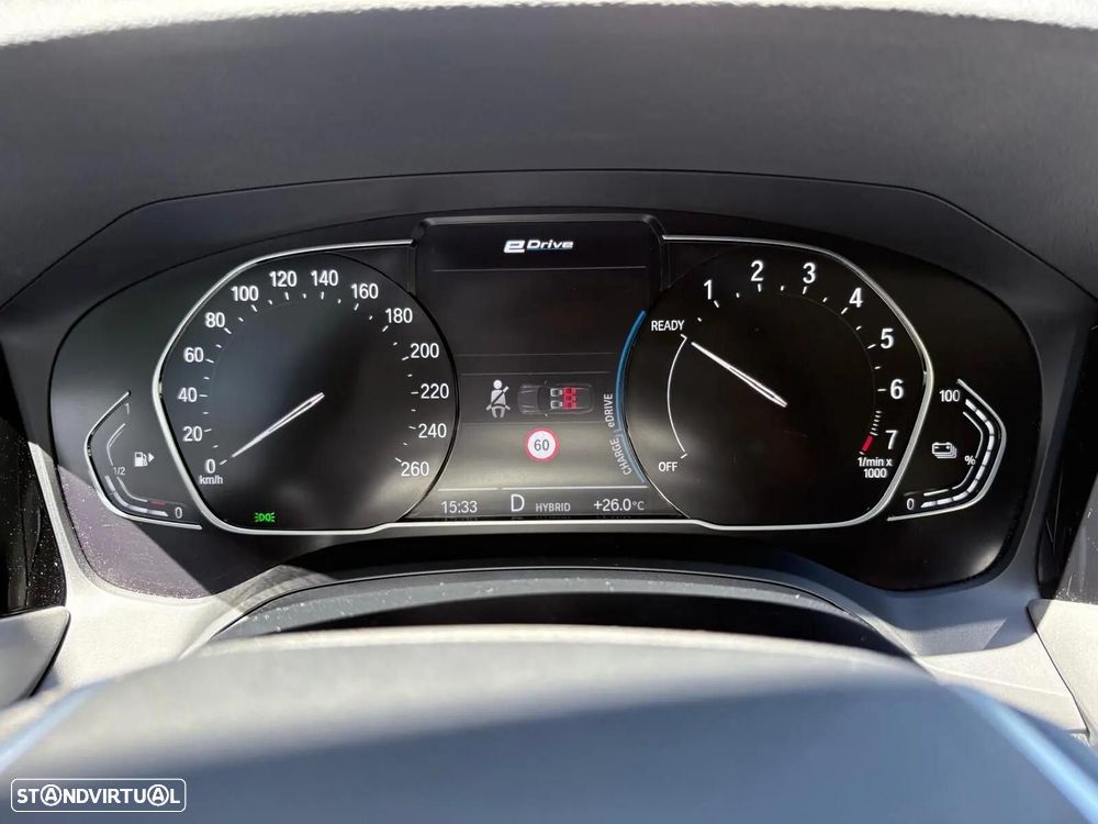 BMW 330 e Corporate Edition Auto - 42