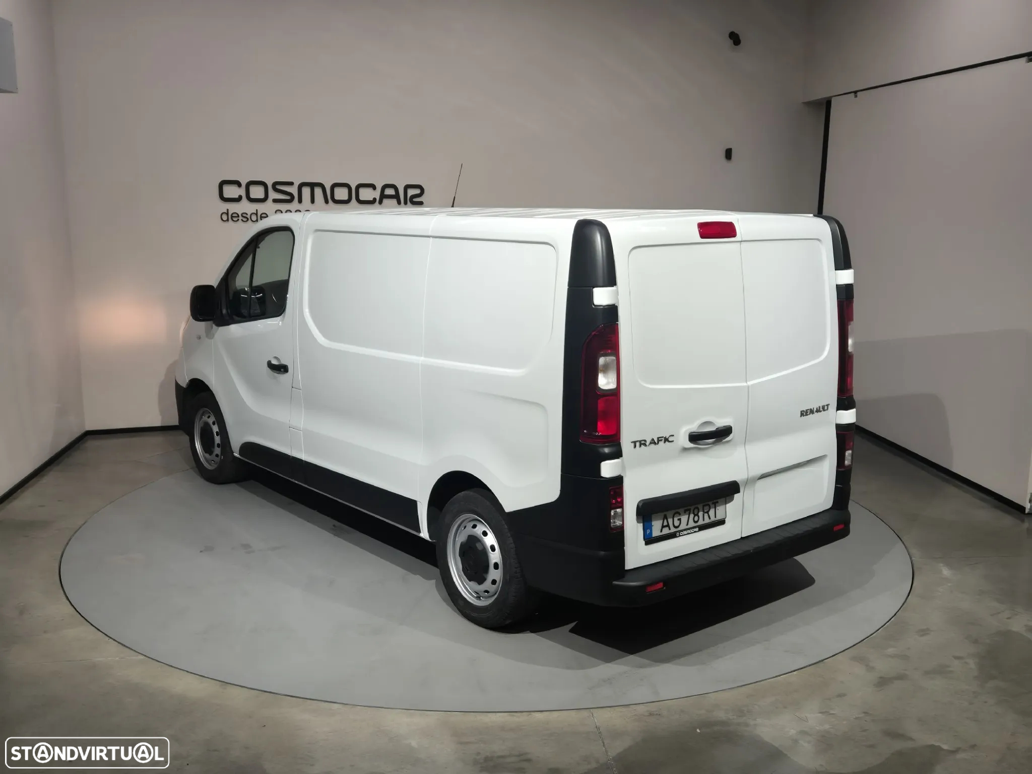 Renault Trafic 2.0dCI  L1H1 - 8