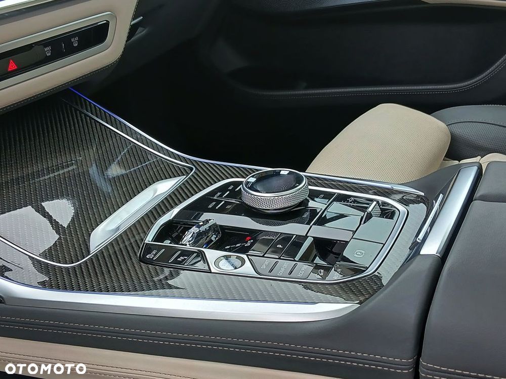 BMW X7 M60i xDrive mHEV M Sport Edition sport - 33