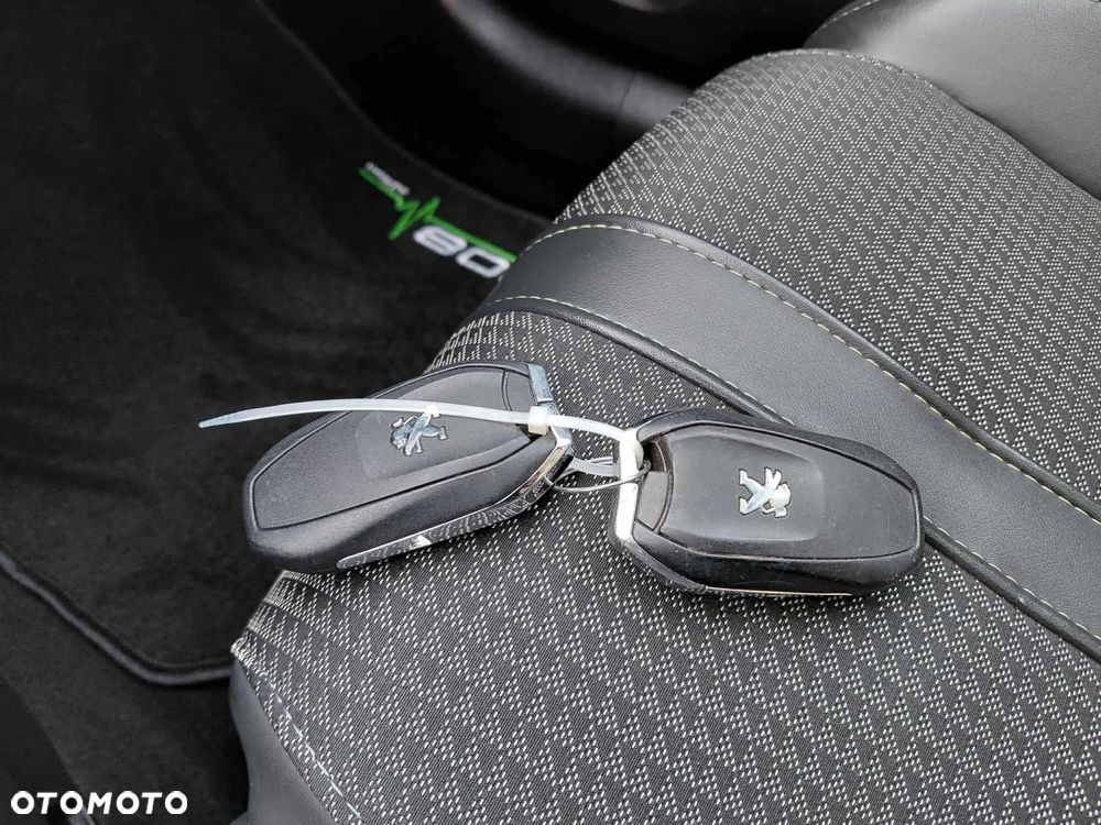 Peugeot 208 e-208 GT Line - 18