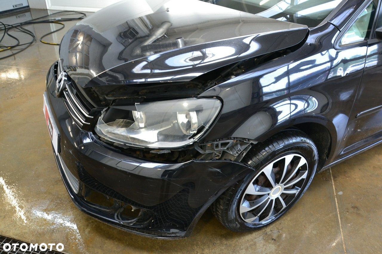 Volkswagen Touran - 14