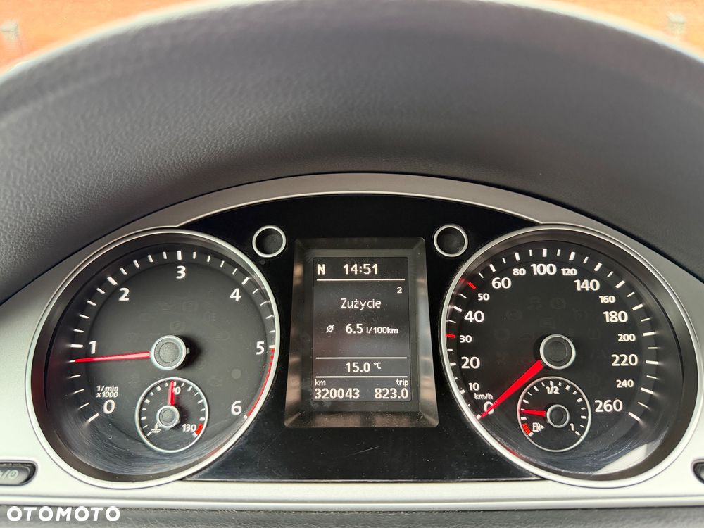 Volkswagen Passat 2.0 TDI BlueMotion Technology Comfortline - 31