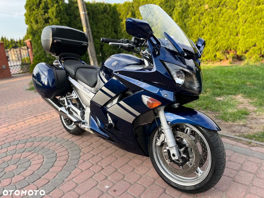 Yamaha FJR - 2