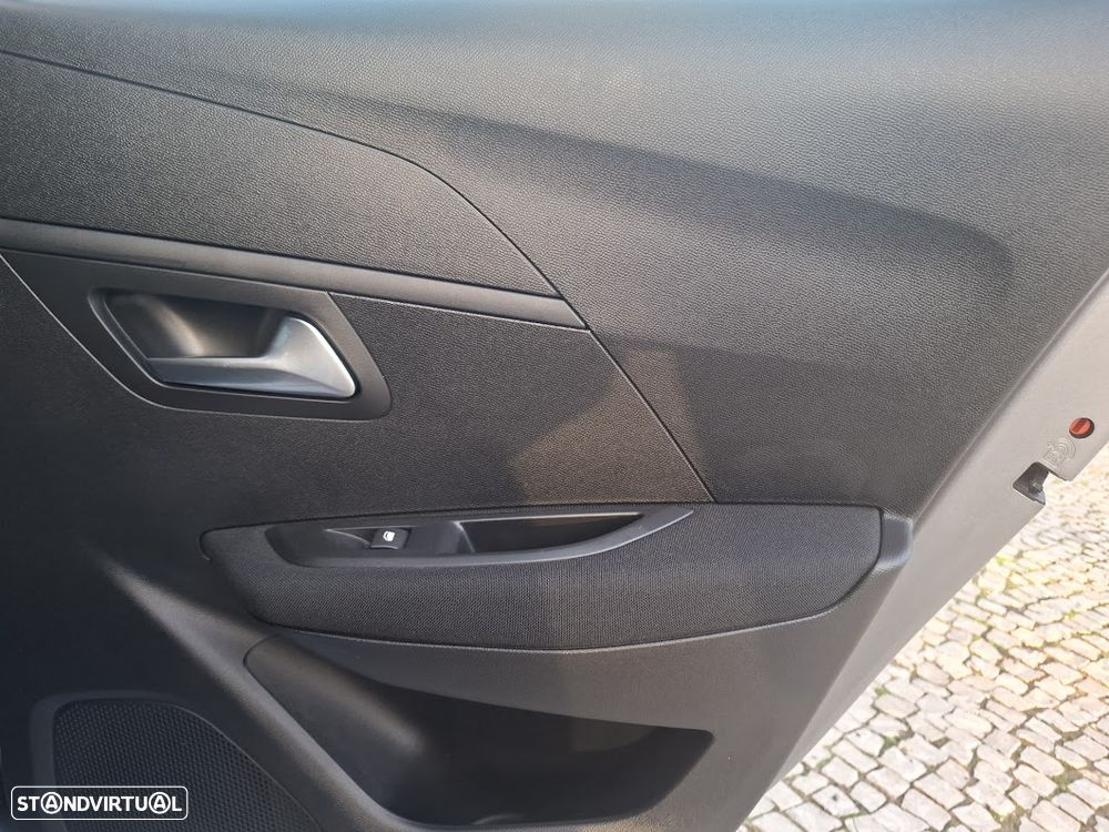 Peugeot 208 1.2 PureTech Active Pack - 40