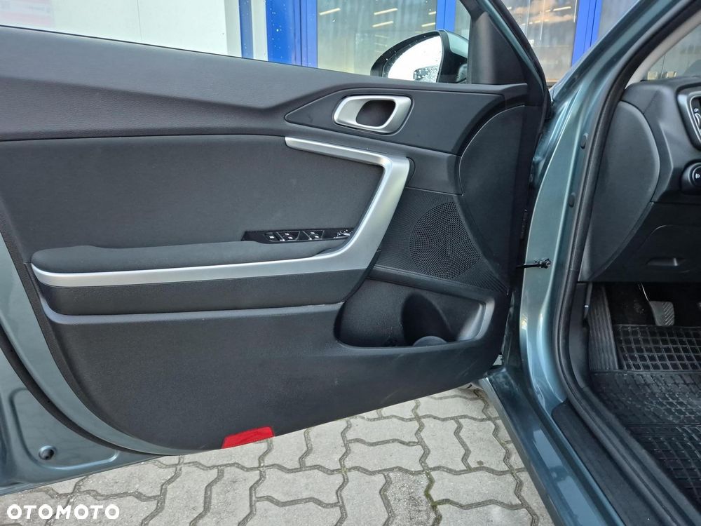 Kia Ceed 1.5 T-GDI M - 12