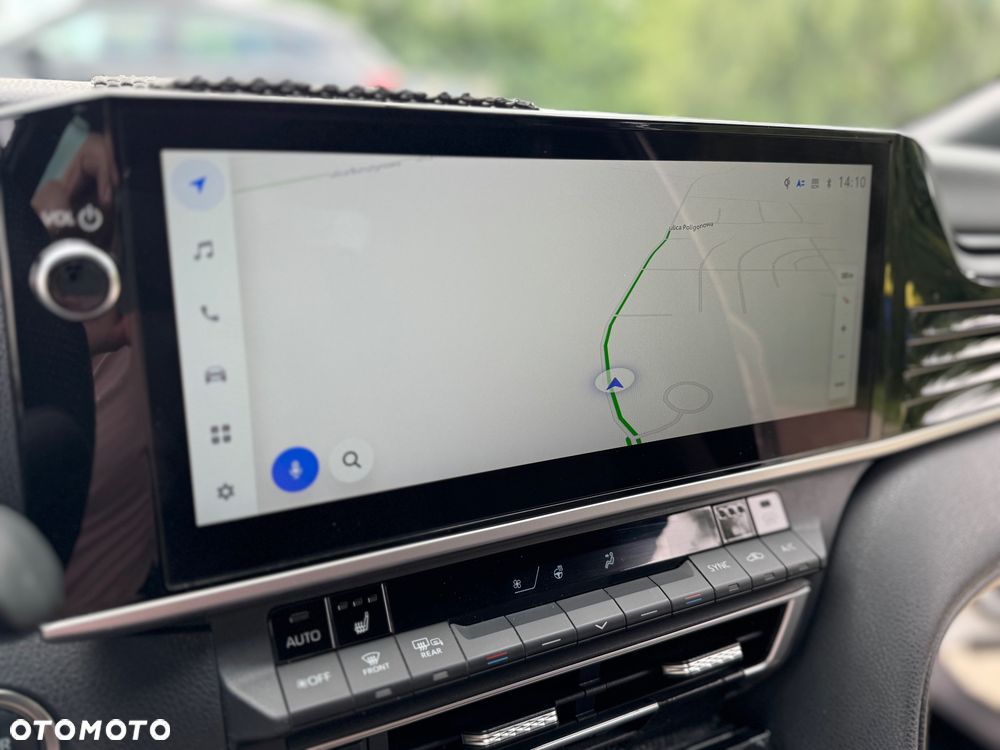 Toyota Camry 2.5 Hybrid Dynamic Force Comfort e-CVT - 14