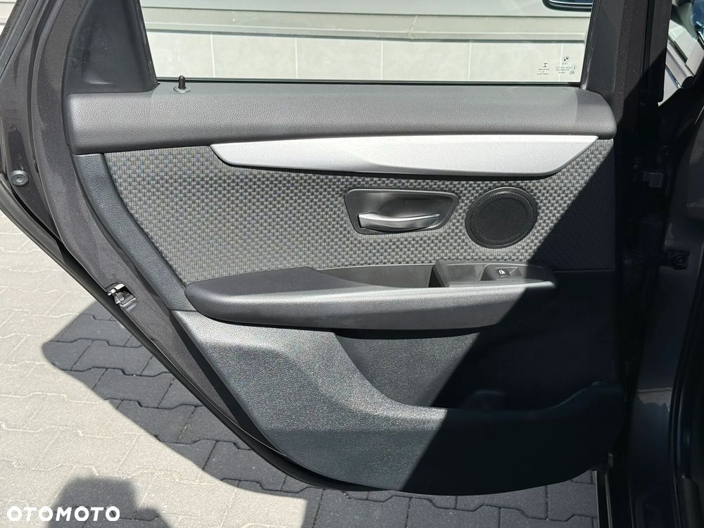 BMW Seria 2 216d Luxury Line - 31