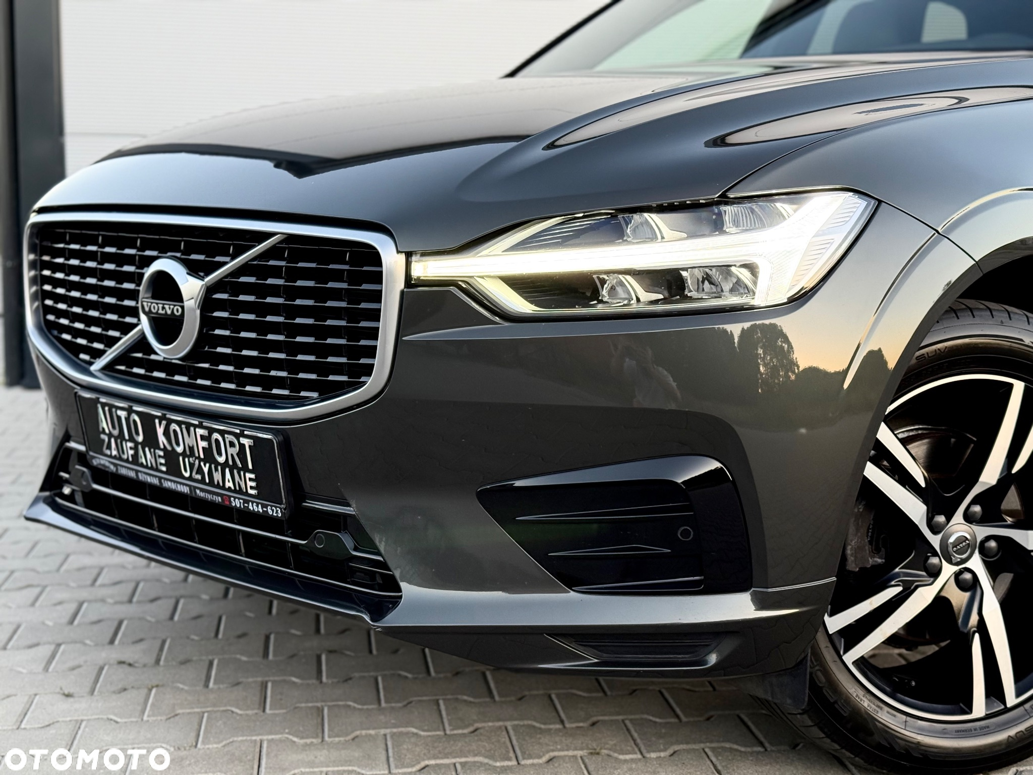 Volvo XC 60 D4 R-Design - 5