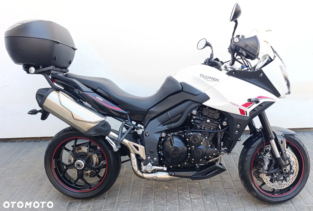 Triumph Tiger - 7