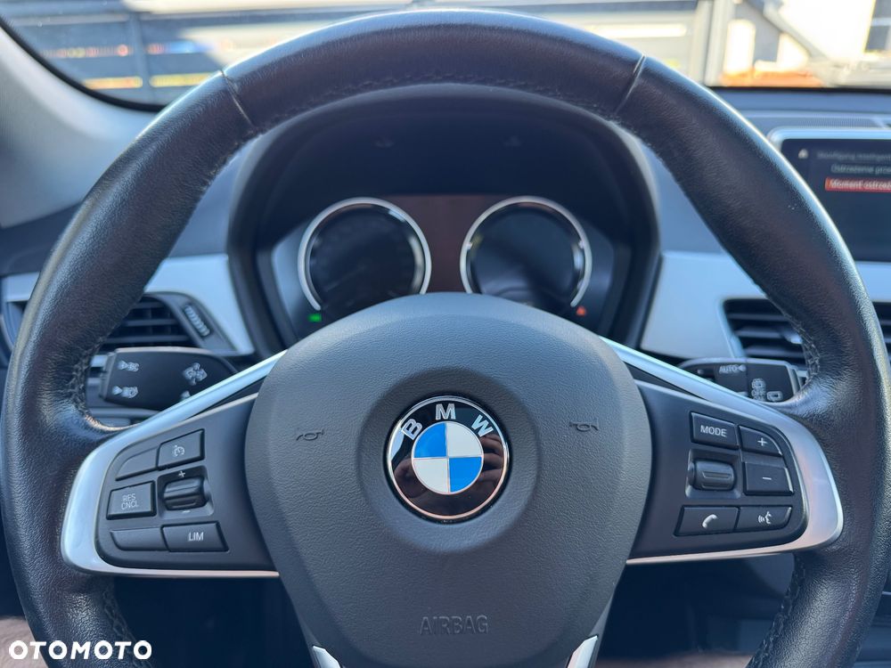 BMW X1 xDrive20i Advantage sport - 32