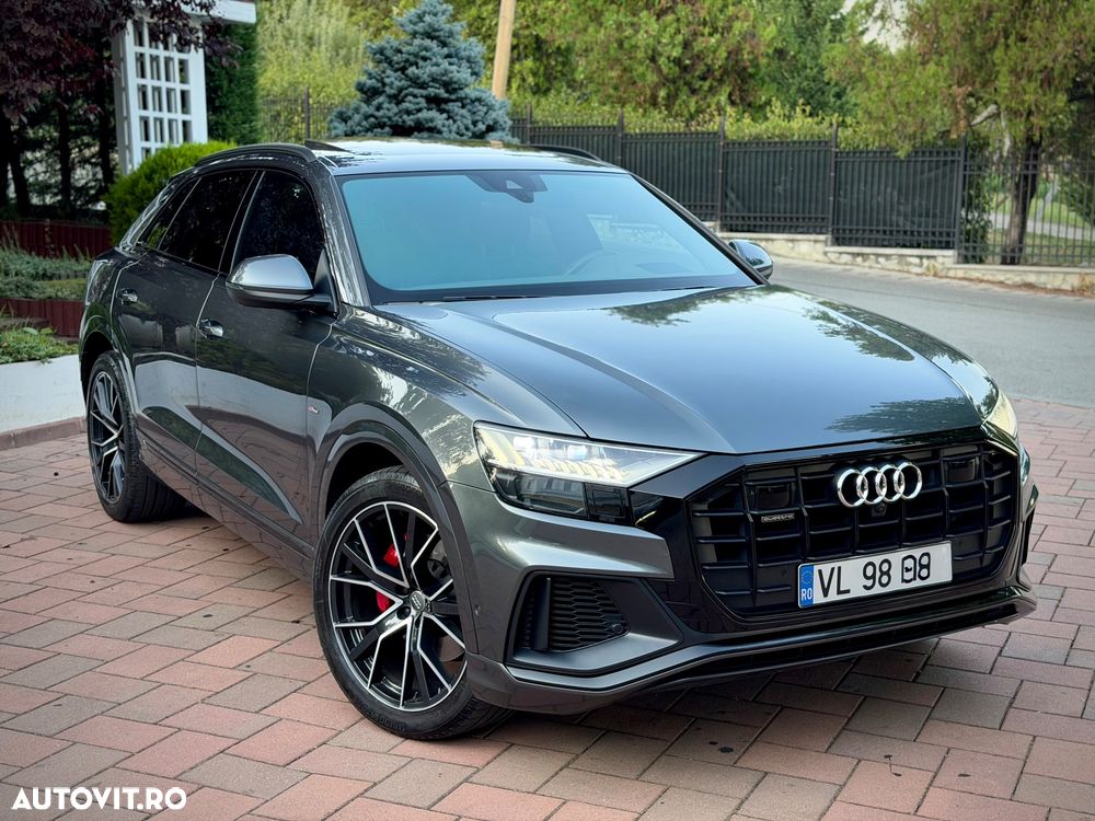 Audi Q8 - 1