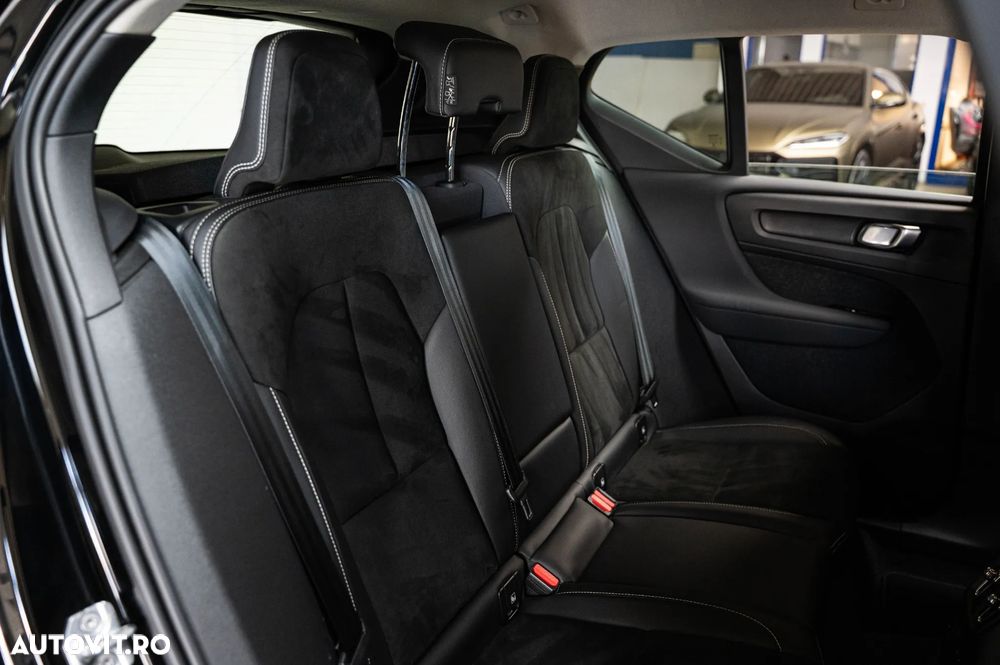 Volvo XC 40 Recharge T4 Twin Engine AT7 Inscription Expression - 7