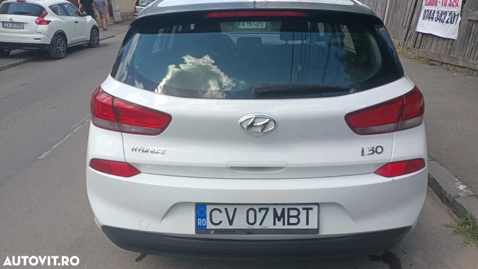 Hyundai i30 1.4 100CP 5DR M/T Classic - 4