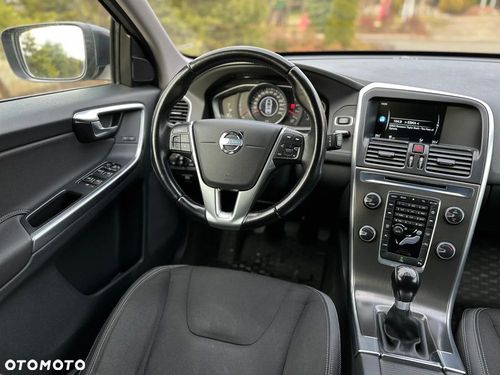Volvo XC 60 D3 Momentum - 17