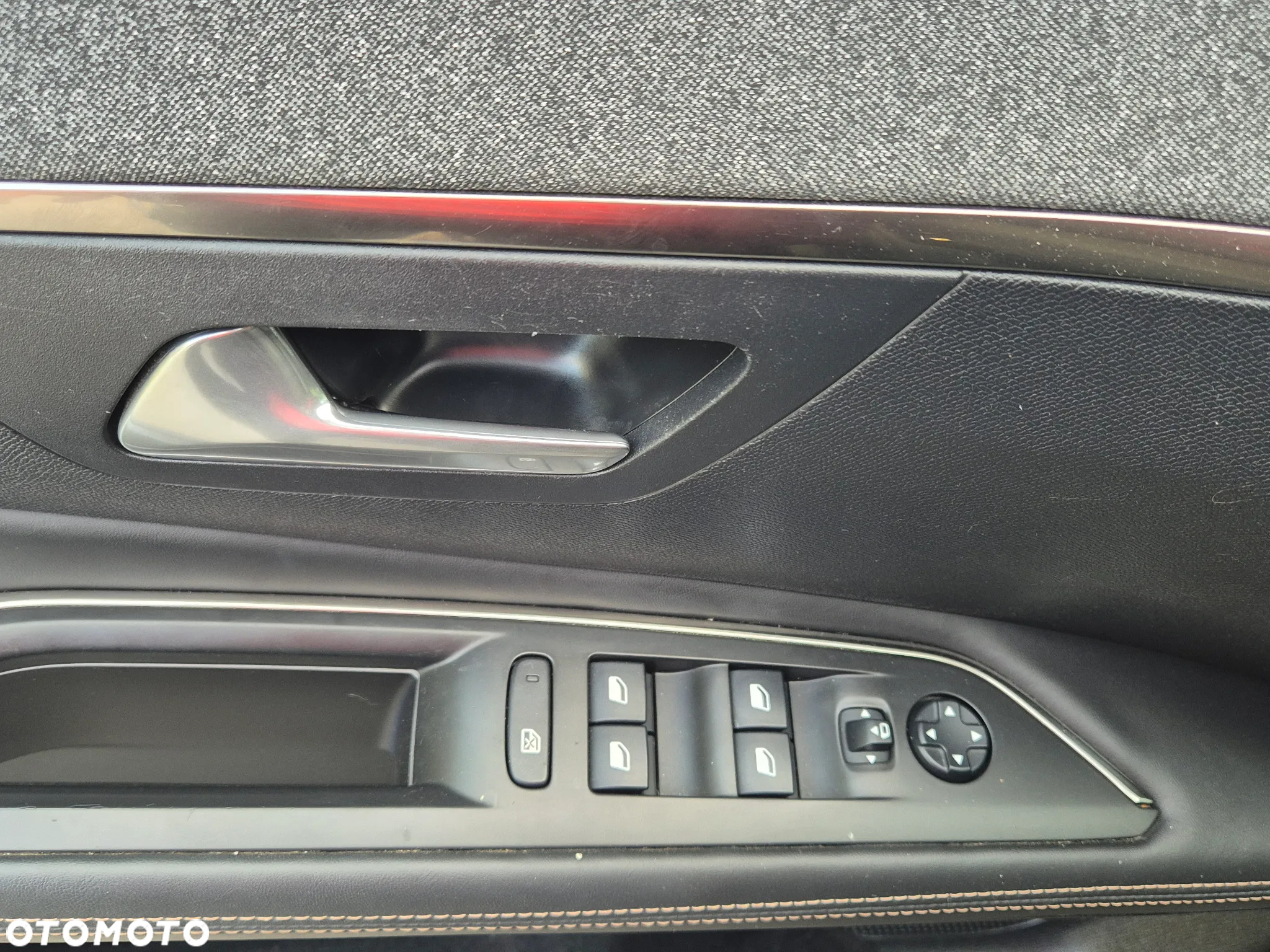 Peugeot 3008 1.2 PureTech GT Pack S&S EAT8 - 20