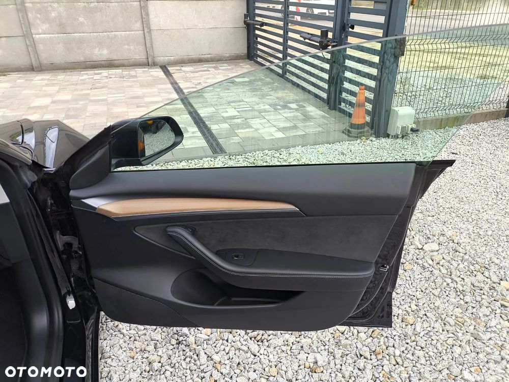 Tesla Model 3 Standard Reichweite Plus Hinterradantrieb - 15
