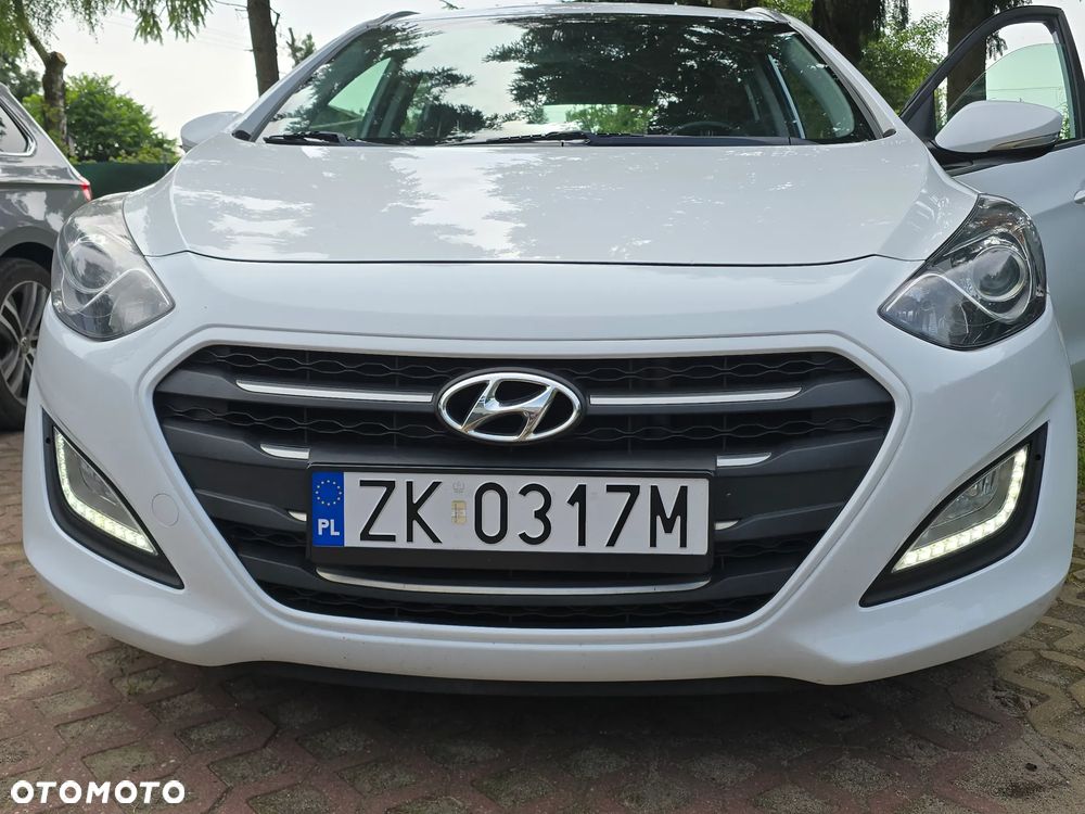 Hyundai i30 blue 1.6 CRDi YES Silver - 12