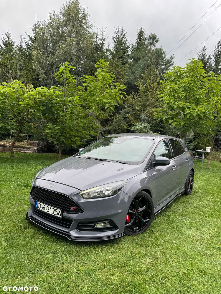 Ford Focus - 1