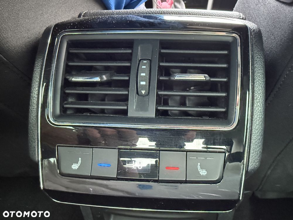 Skoda Superb 2.0 TDI SCR Style DSG - 35