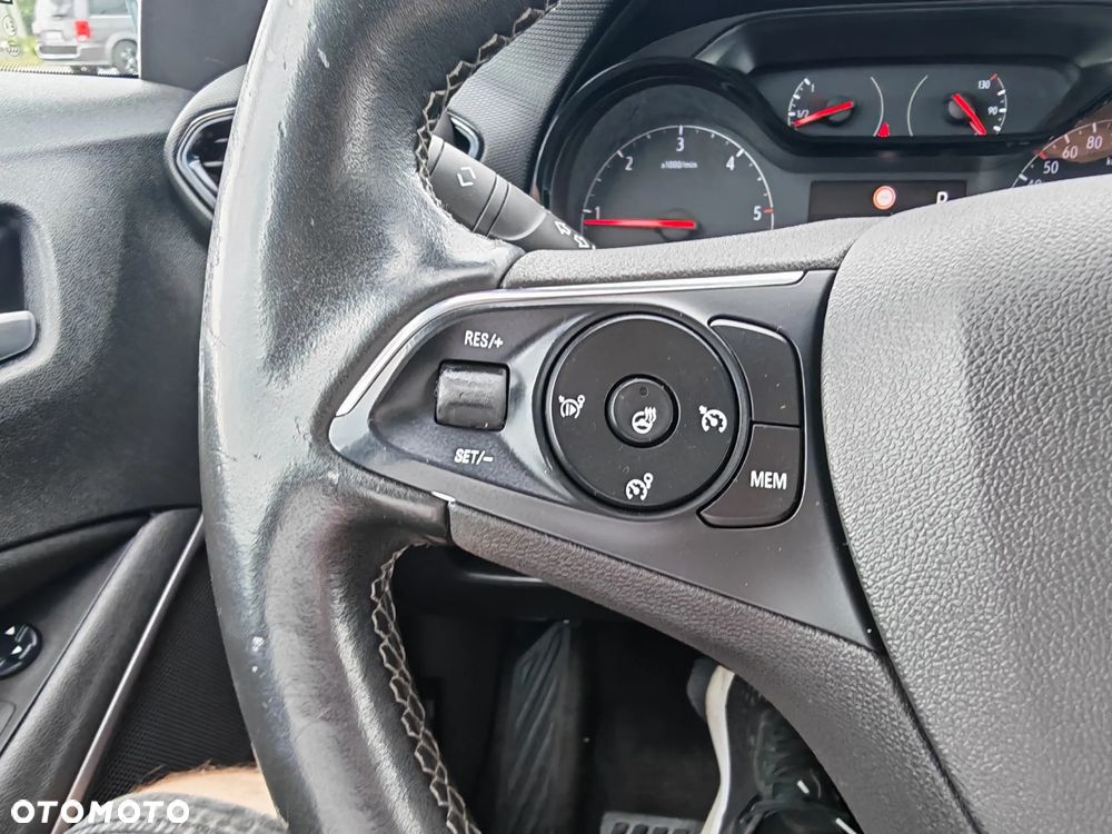 Opel Crossland X - 17