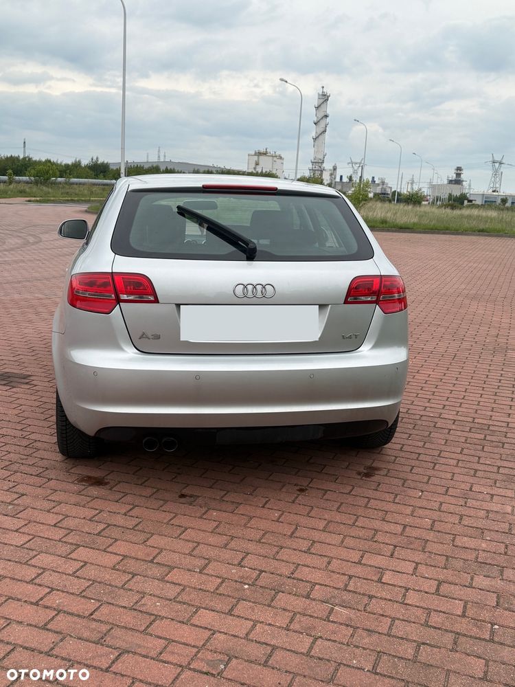 Audi A3 Sportback 1.4 TFSI Ambiente - 4