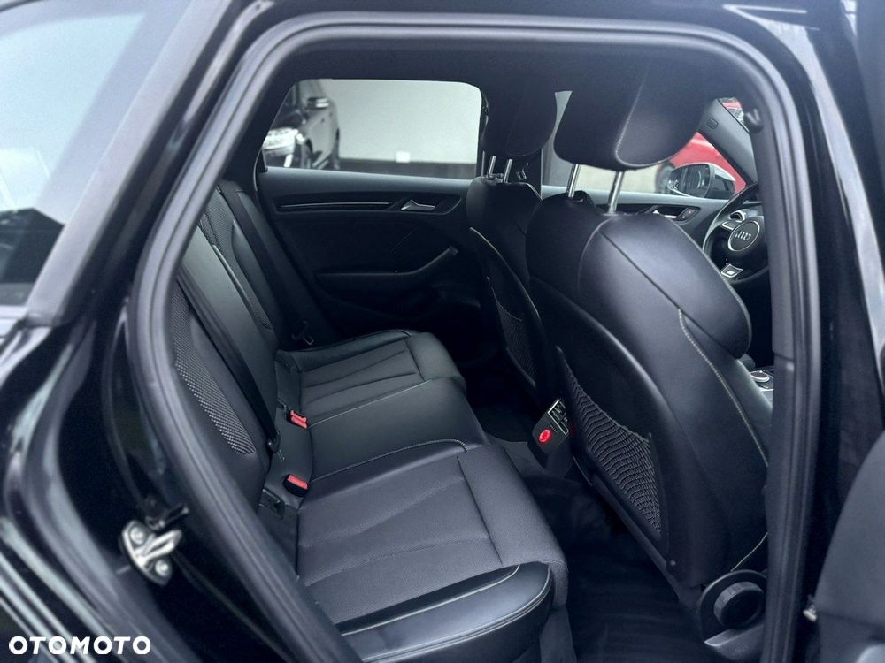 Audi A3 Sportback - 13