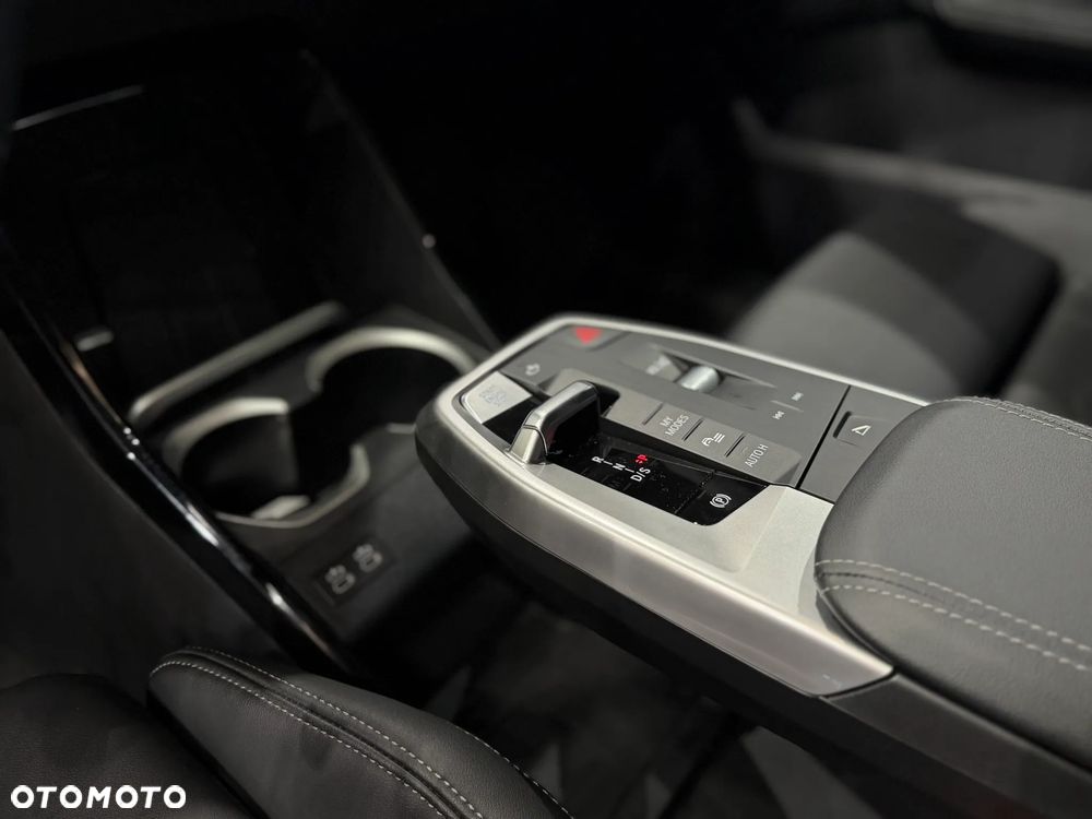 BMW X1 - 16