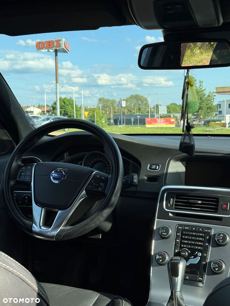 Volvo V60 D2 Drive-E Momentum - 19