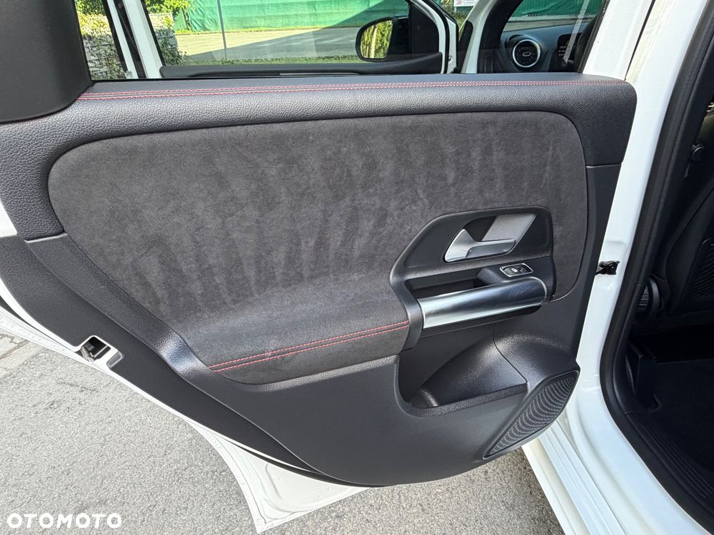 Mercedes-Benz Klasa B 200 7G-DCT AMG Line - 30