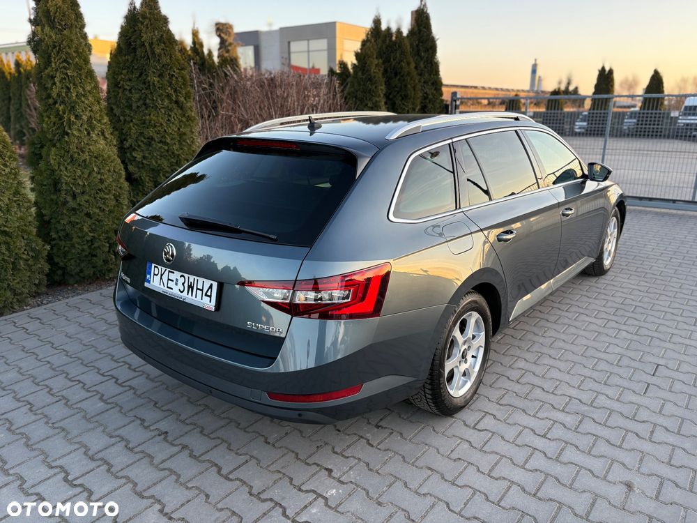 Skoda Superb 2.0 TDI Style DSG - 3