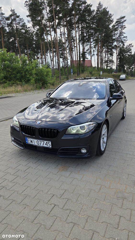 BMW Seria 5 525d - 1