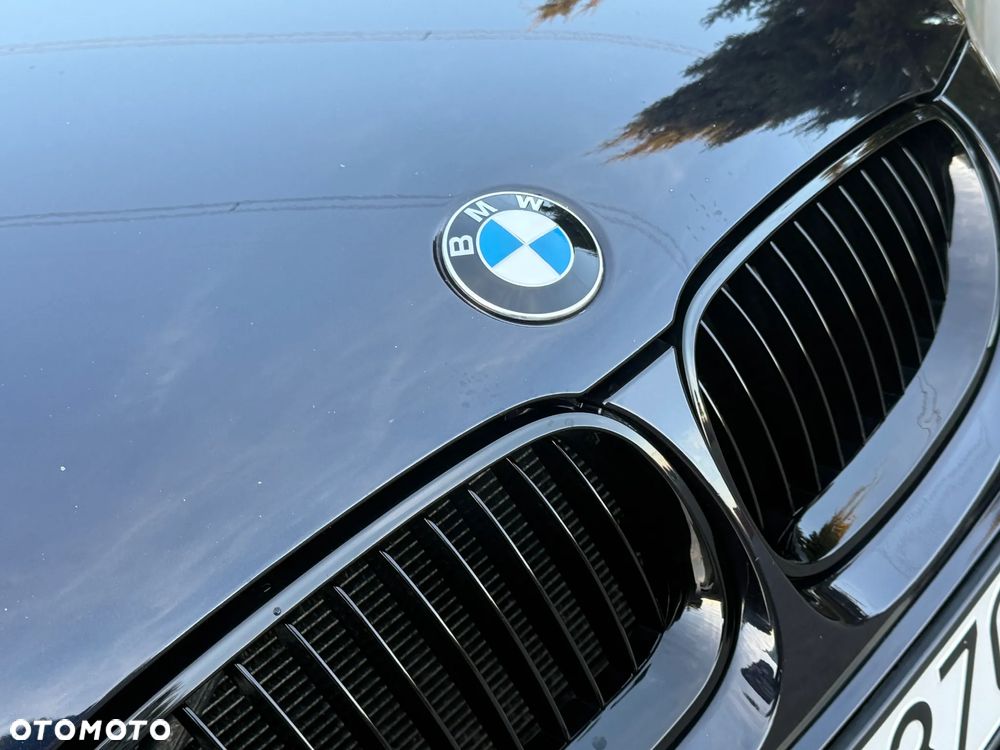 BMW Seria 5 525i - 34