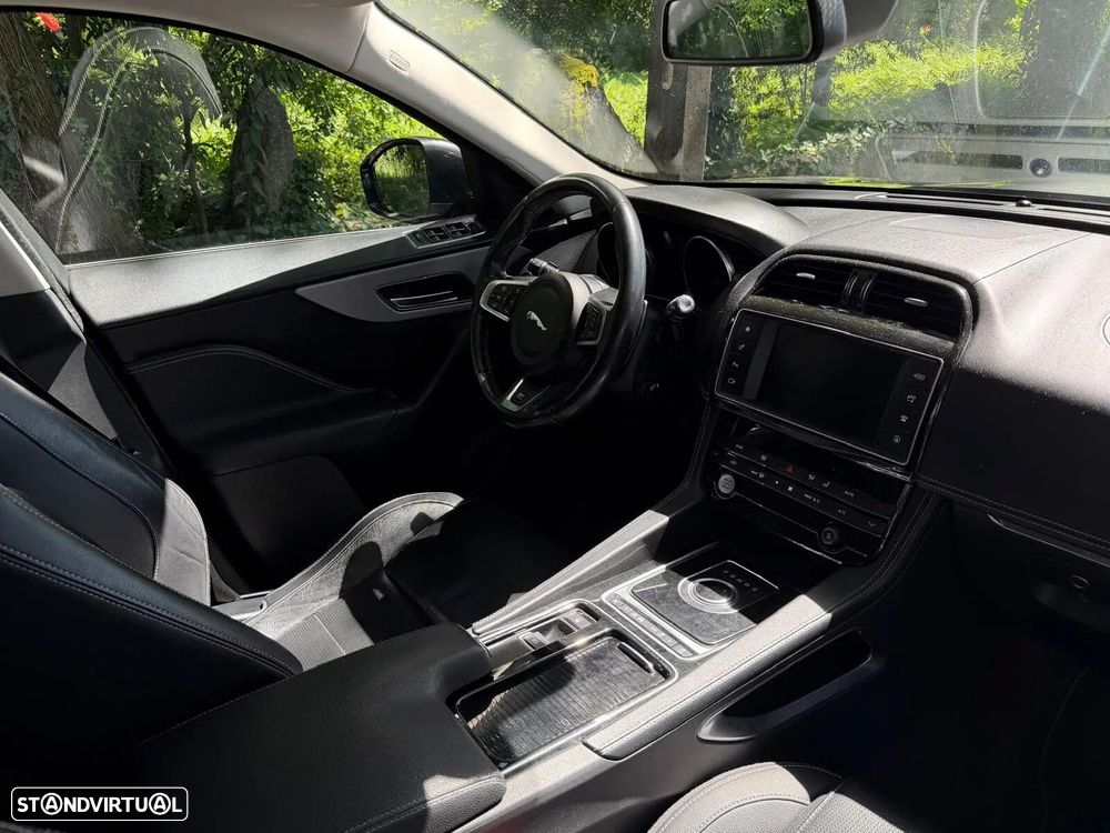 Jaguar F-Pace 2.0 i4D R-Sport AWD Aut. - 12