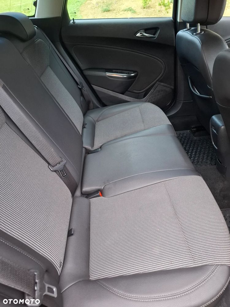 Opel Astra 1.4 T Cosmo - 9
