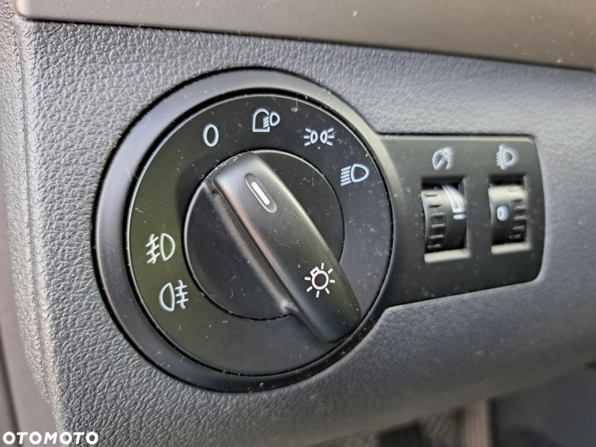 Volkswagen Touran - 26