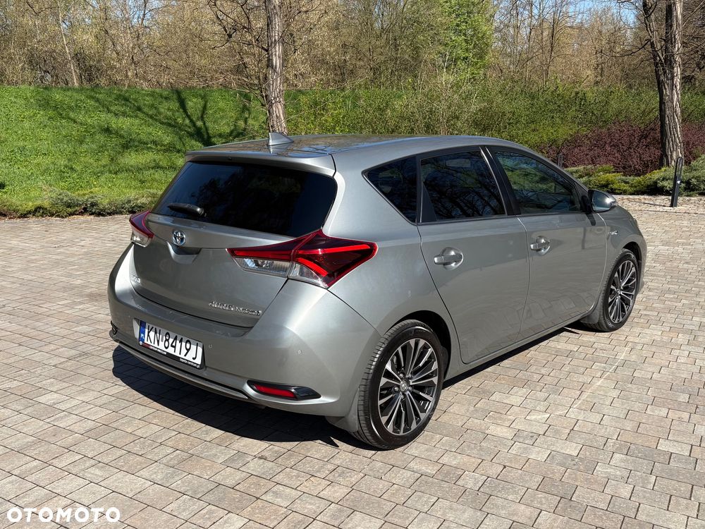 Toyota Auris Hybrid 135 Prestige - 15