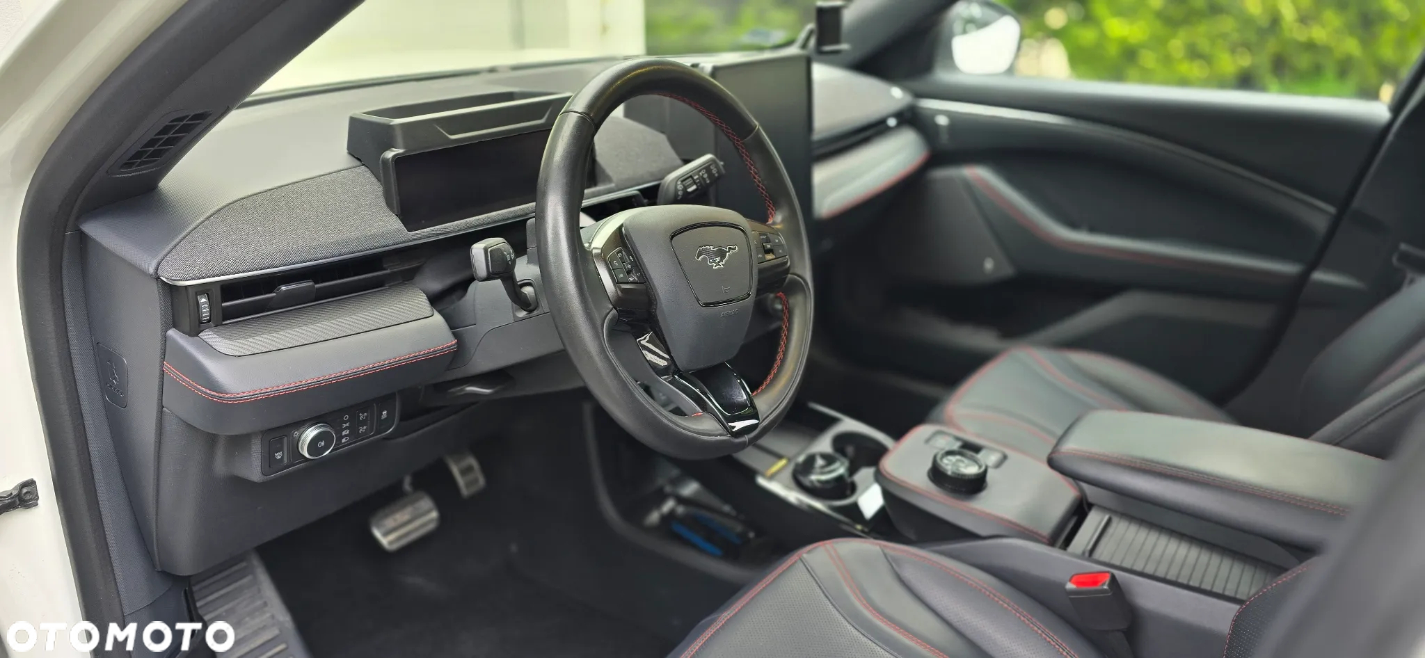 Ford Mustang Mach-E 98kWh AWD Premium - 8