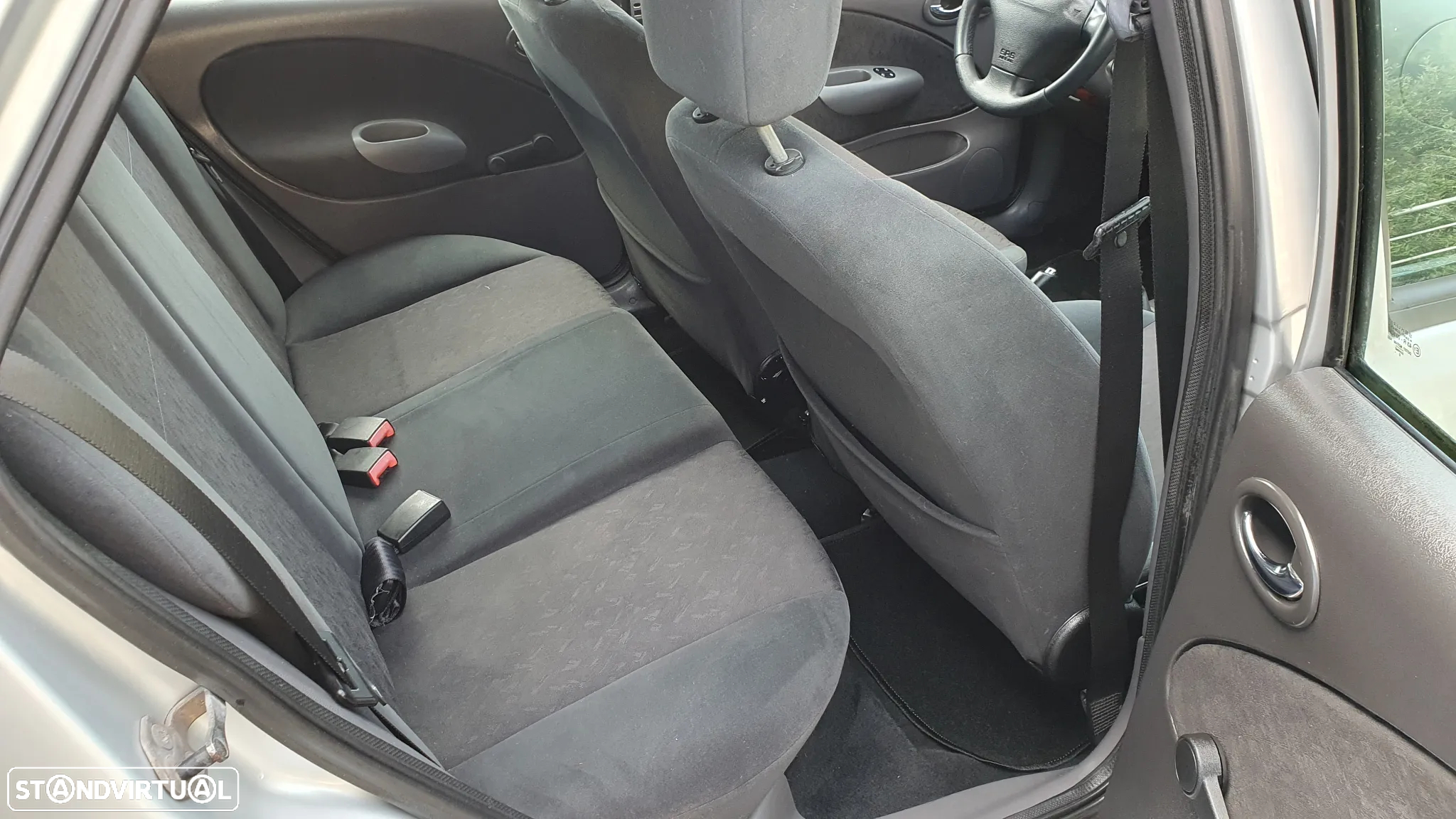 Ford Fiesta 1.25 Ghia - 9