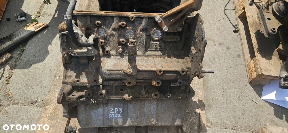 Blok dół silnika wał korbowy tłoki Renault Mascott 3,0 DCI 100kW 136KM ZD3202 ZD3A202 - 6