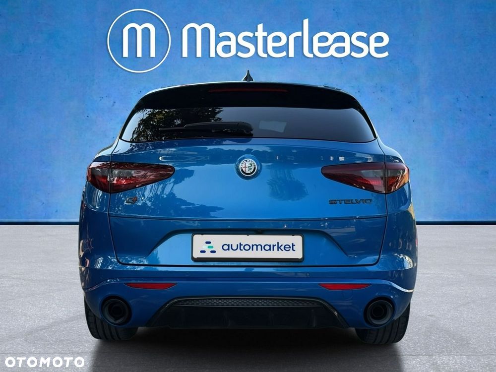 Alfa Romeo Stelvio - 6
