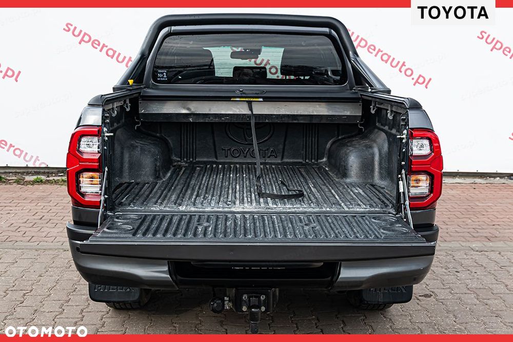 Toyota Hilux 2.8 D-4D Double Cab Invincible 4x4 - 12