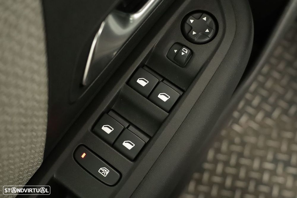 Citroën C4 1.2 PureTech Plus EAT8 - 19