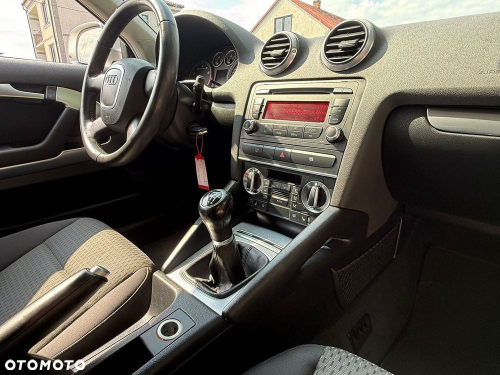 Audi A3 3-drzwiowe 1.4 TFSI S line Sportpaket (plus) - 19