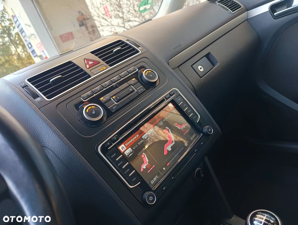 Volkswagen Touran 1.4 TSI STYLE - 11